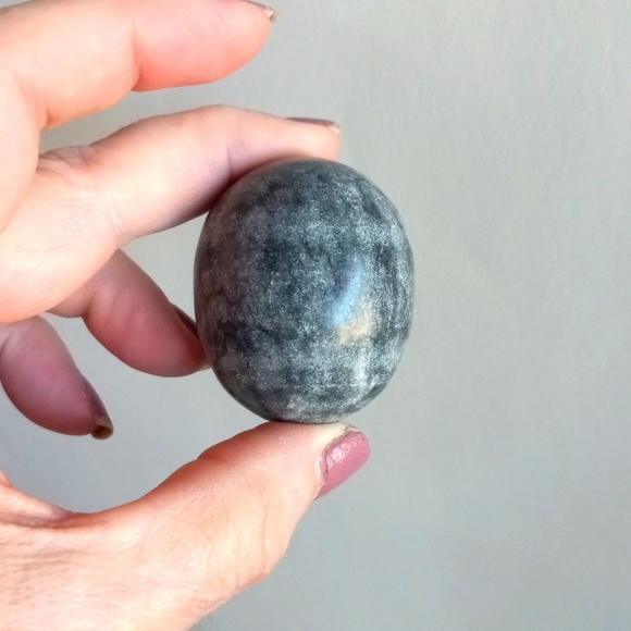 Blue Calcite Banded Crystal Egg. - Picture 7 of 10